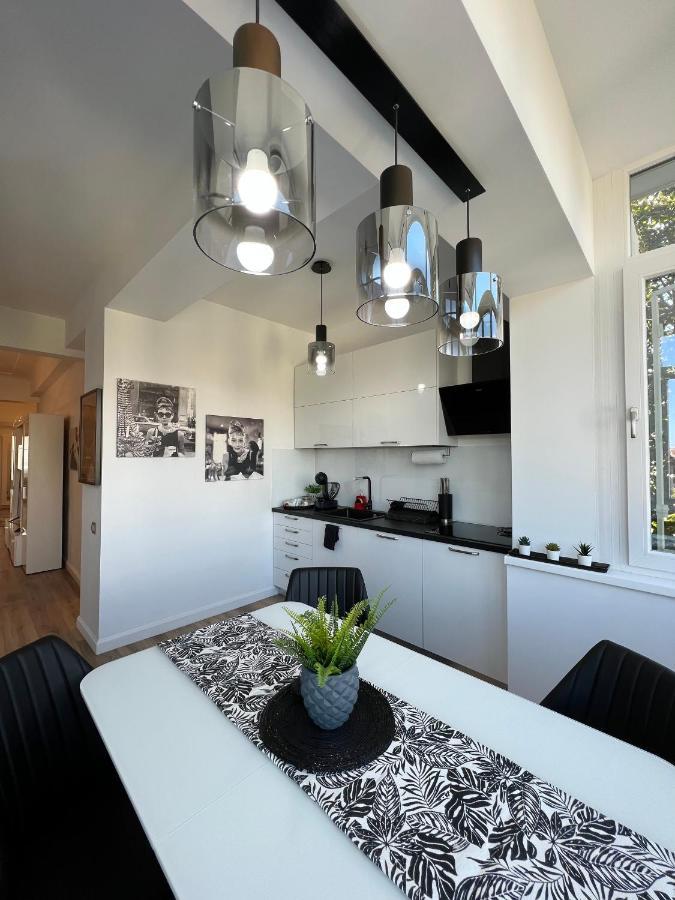 Sky View - Luxury Apartament - Sanador Victoriei Bucareste Exterior foto